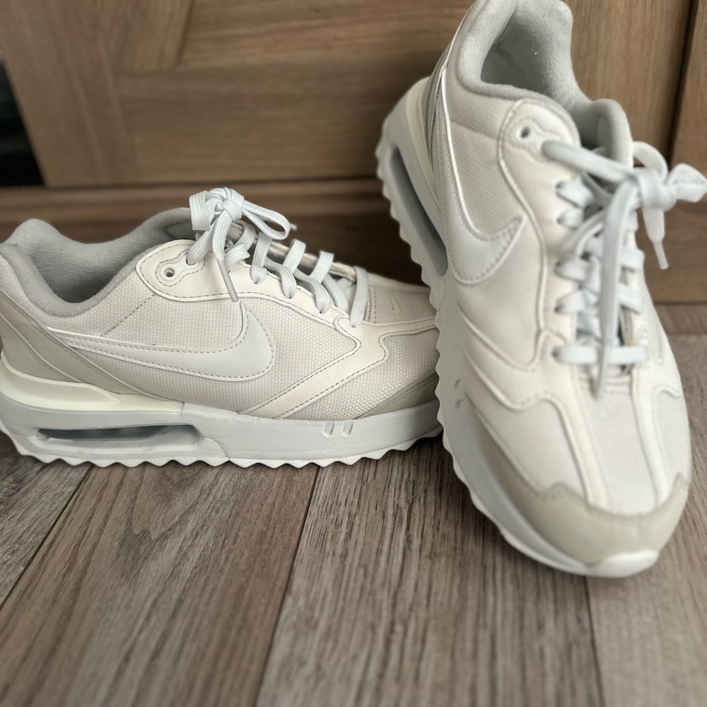 Nike Air Max Dawn Phantom - DM8261-001 Cream Sneakers with Air Cushioning